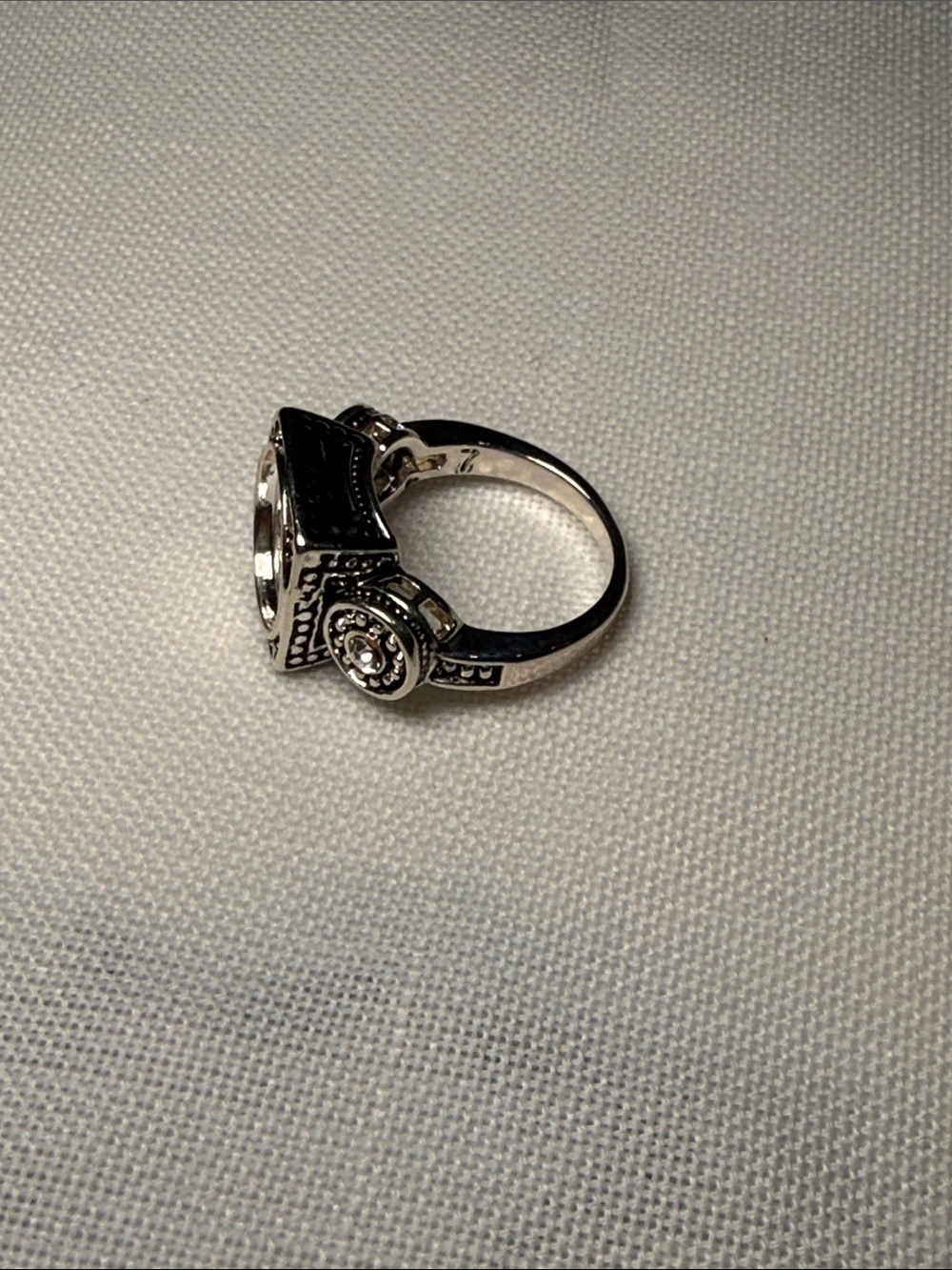 Lotti Dotties | Square Interchangeable Magnetic Ring | Silver Tone Size 7 - Picture 4 of 4